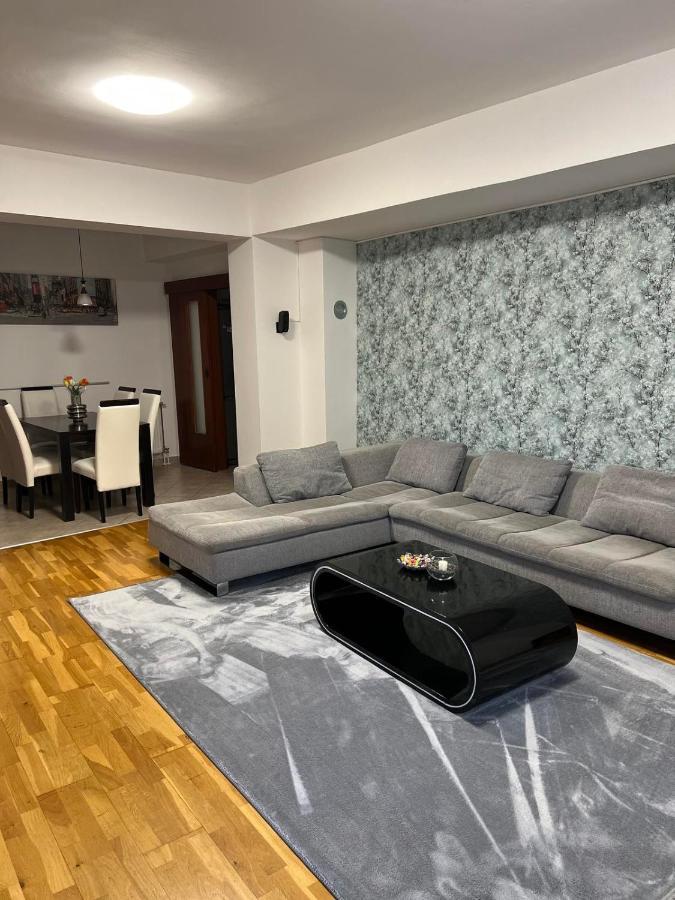 Apartamento Iva Lux Stan Na Dan Banja Luka Exterior foto