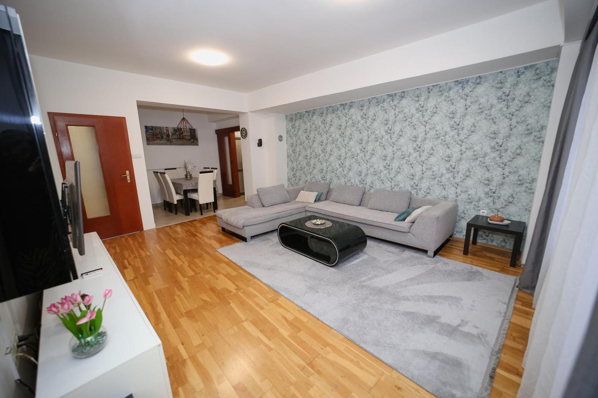Apartamento Iva Lux Stan Na Dan Banja Luka Exterior foto